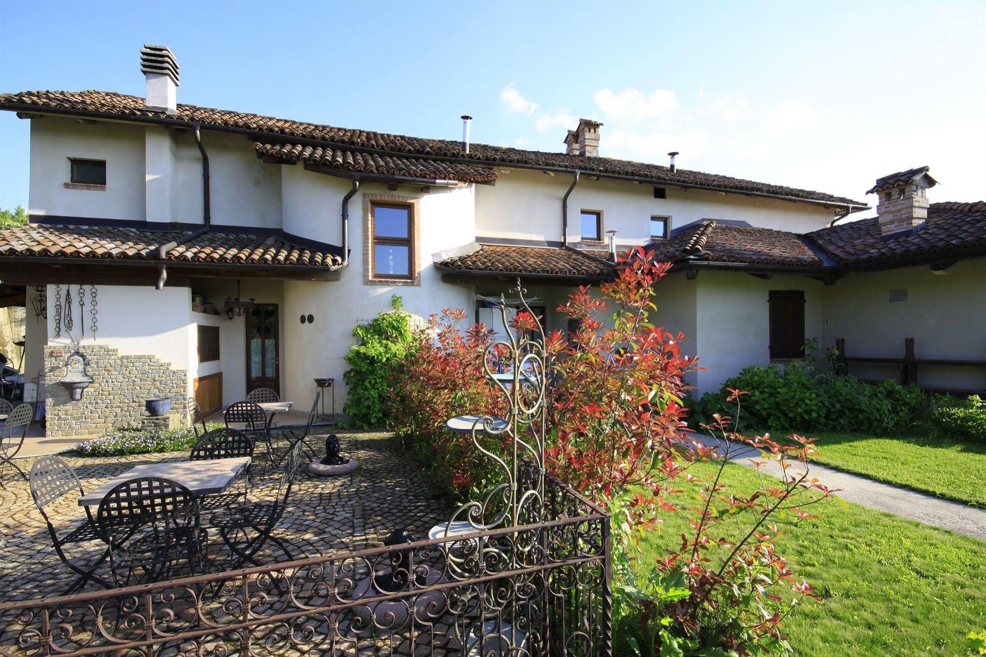 I Grilli Bed & Breakfast Castagnole delle Lanze Екстериор снимка