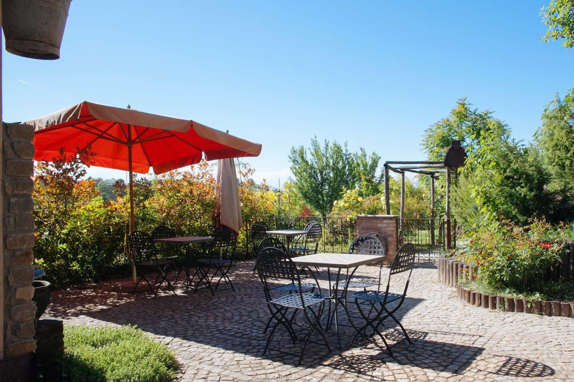 I Grilli Bed & Breakfast Castagnole delle Lanze Екстериор снимка